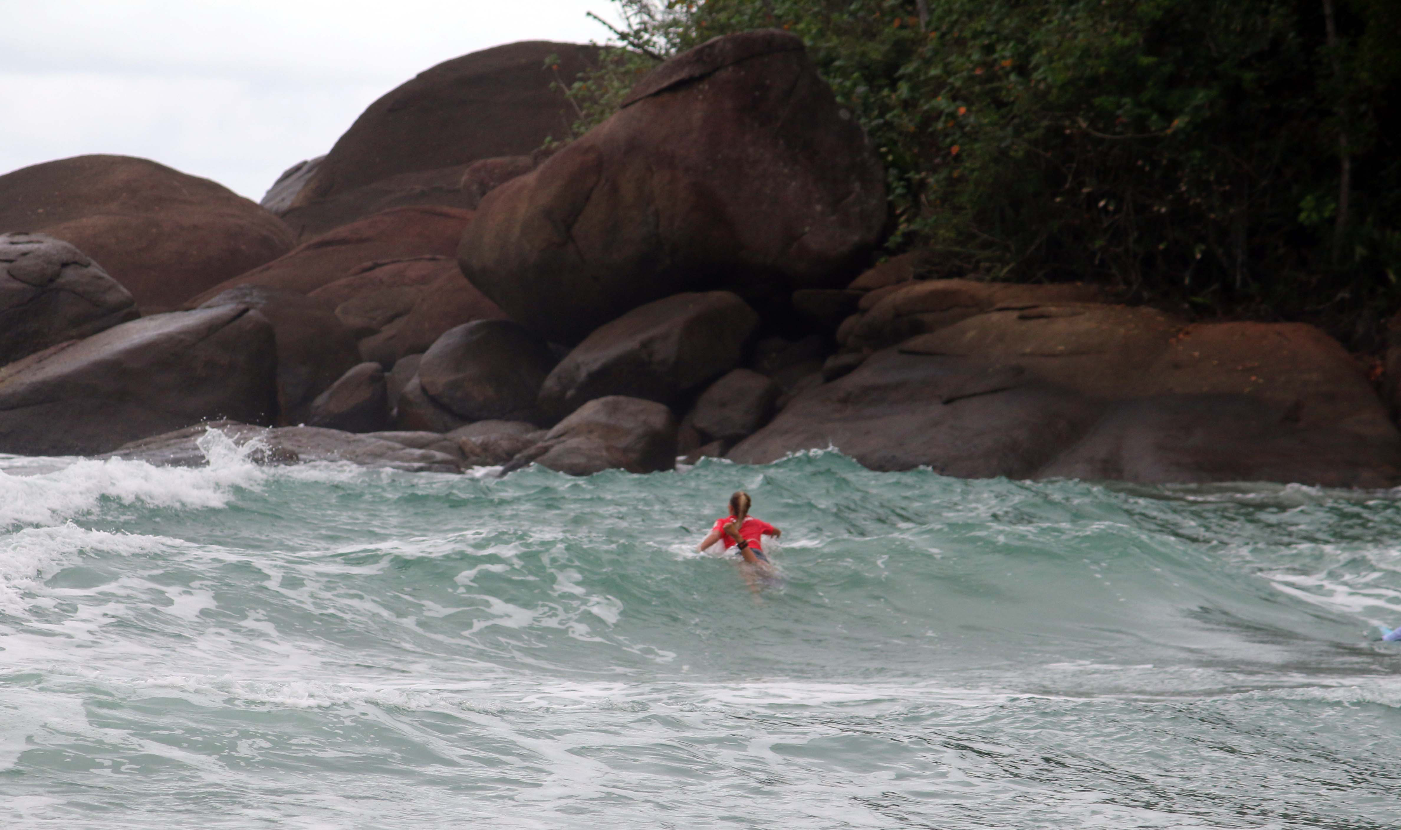 Veja as fotos da etapa brasileira feminina de surfe