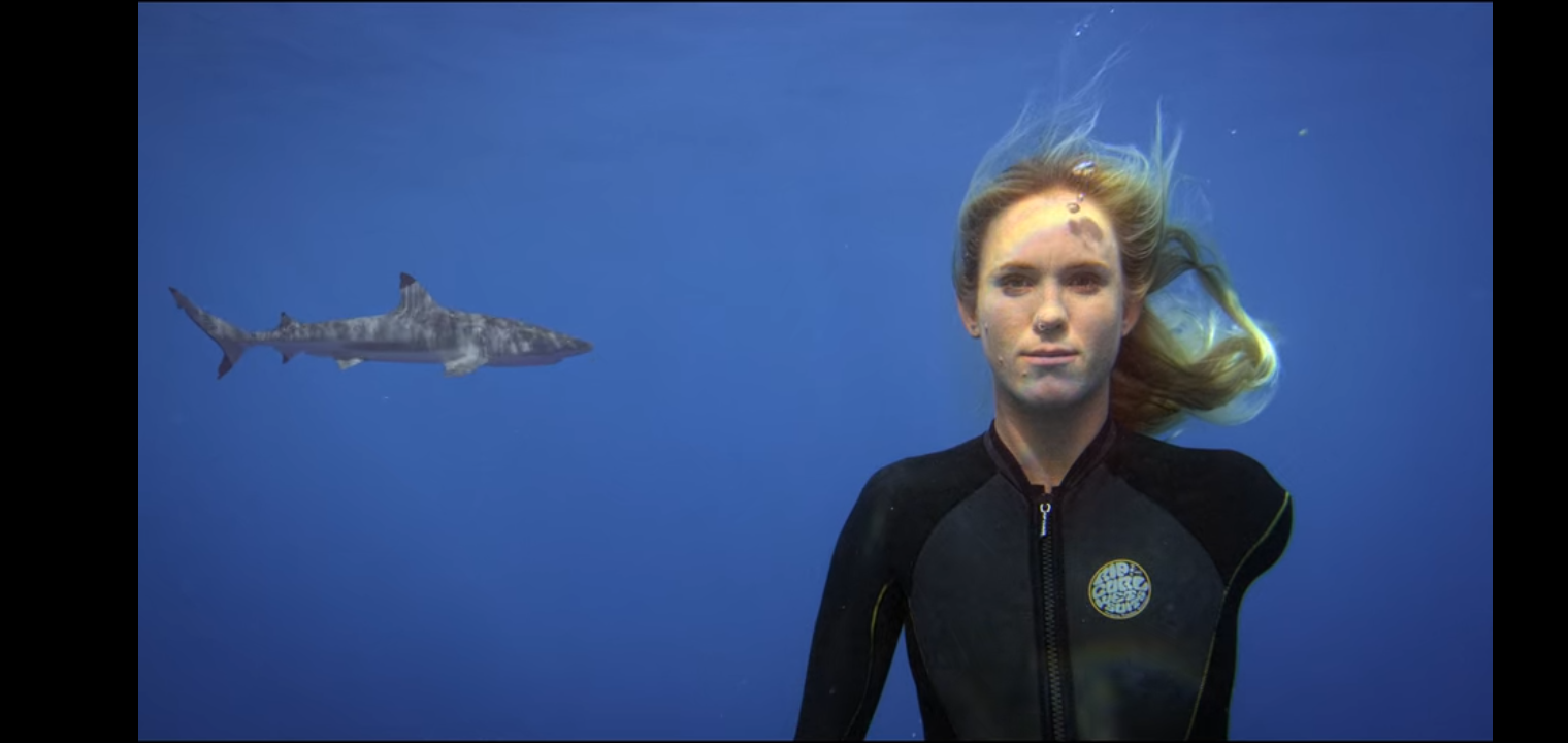 Dezessete anos após perder o braço em ataque de tubarão, Bethany Hamilton conta como foi retornar ao surfe