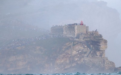 Praia do Norte fechada e surfe proibido em Nazaré