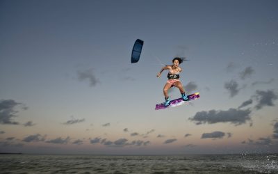 ‘Nenhuma mulher acreditava que era possível’. Brasileira tricampeã mundial de kitesurf revive momento decisivo em websérie