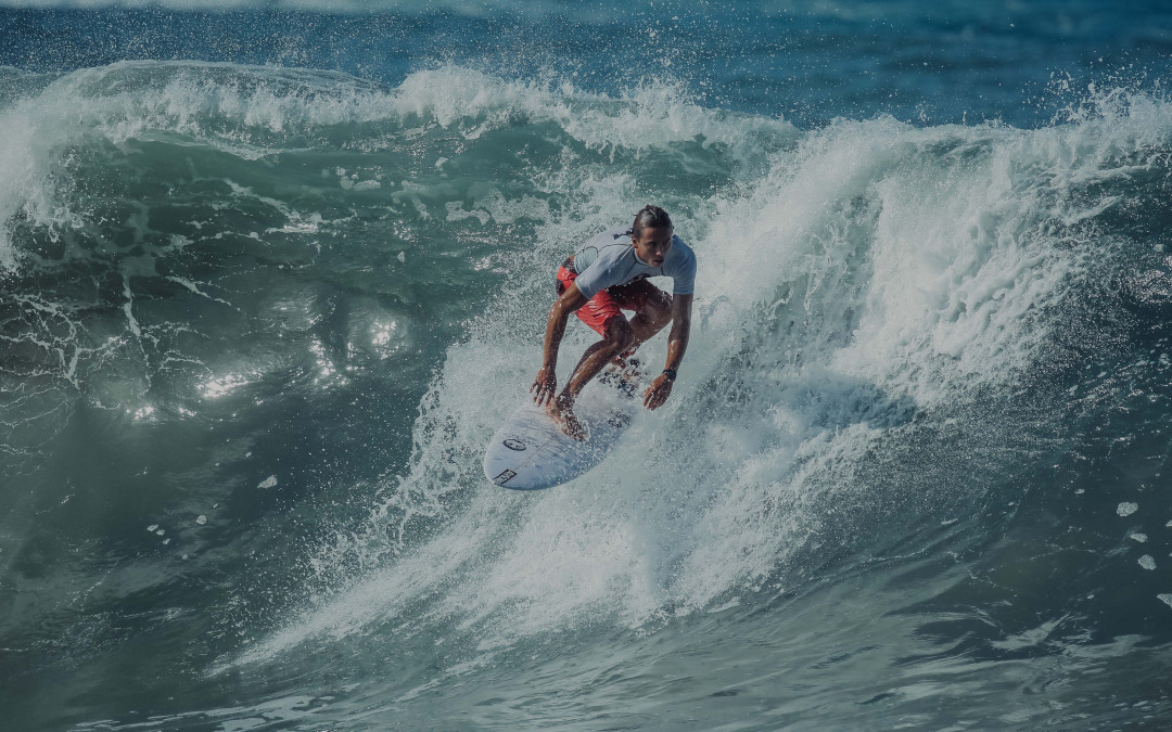 Tricampeão paulista de surfe, Pedro Tanaka morre durante sessão de pesca submarina