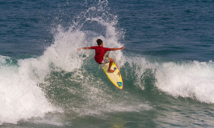 Nova geração do surfe profissional de Ubatuba