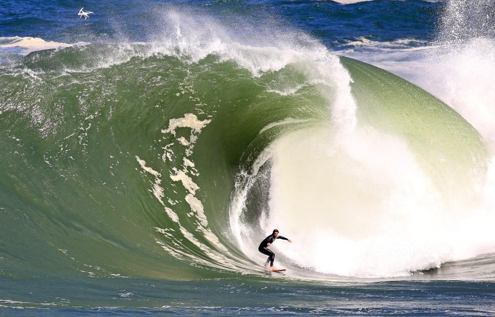 Prêmio para as maiores ondas surfadas no território brasileiro recebe inscrições até 28 de março