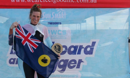 Sasha Jane Lowerson é a primeira surfista trans a competir no surfe