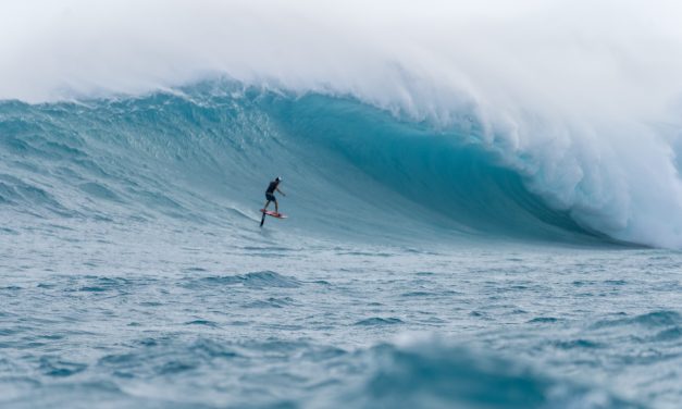 Onda super rara quebra gigante e concorre a prêmio