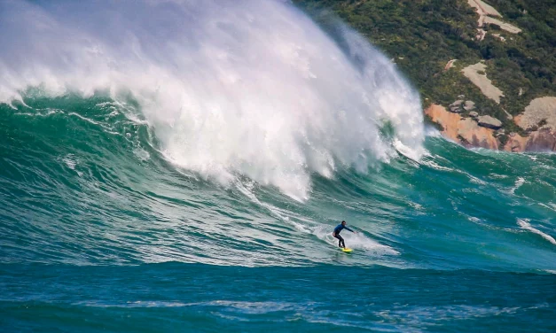 Paulo Moura vence Prêmio Brasileiro Ocyan de Ondas Grandes  