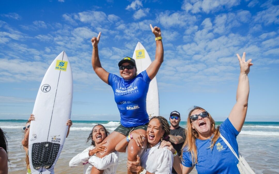 Juliana dos Santos e Wesley Leite vencem etapa do brasileiro de surf em Vila Velha