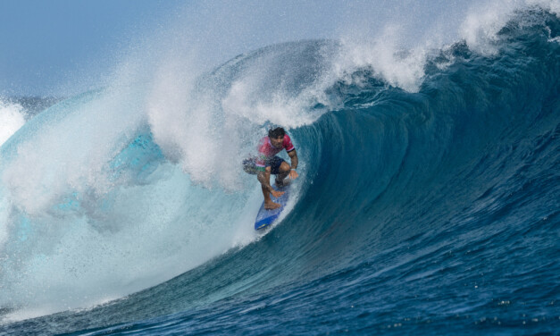 Brasil segue na luta por medalhas no surf olímpico