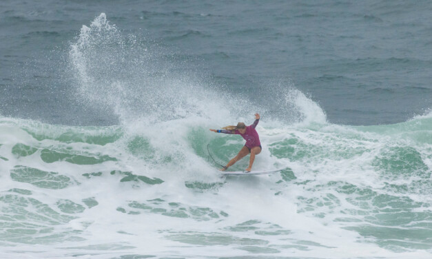 Laura Raupp e Sunny Pires vencem etapa do Circuito Banco do Brasil de Surf em São Sebastião