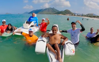 Ubatuba recebe evento de surf para pessoas com deficiência