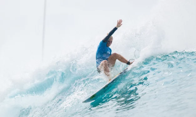 Brasileiras caem para repescagem do Surf Abu Dhabi Pro